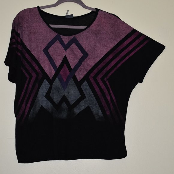 Geo Print T-Shirt - Picture 1 of 3